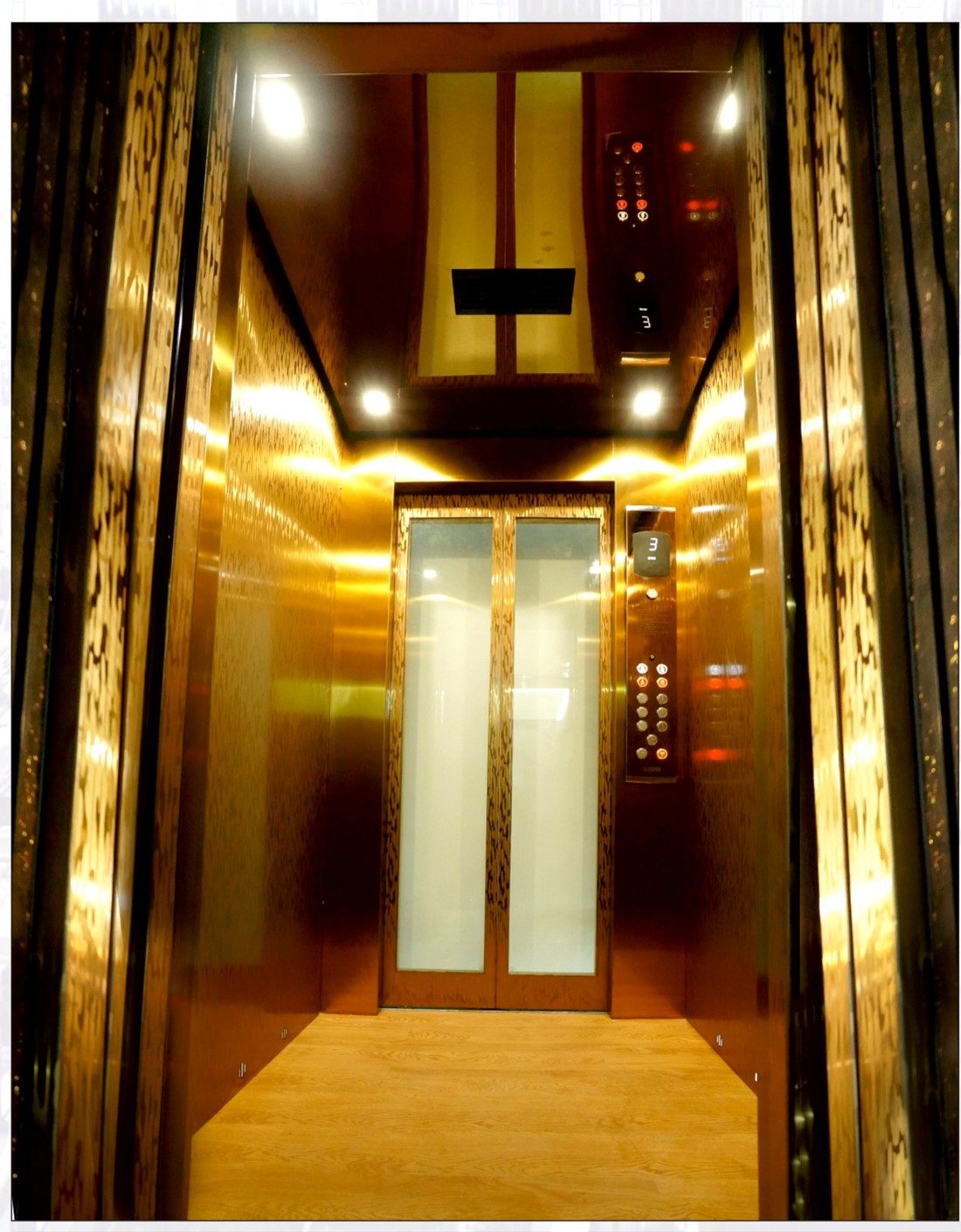 Gold · Designer Reverse — Span signature cabin interior